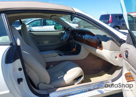 1997 Jaguar Xk8 из США, поврежденный, VIN SAJGX2744VC008883